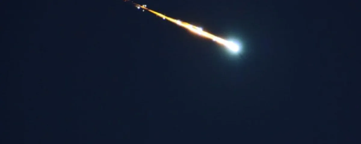 Bolide illumina il cielo in Italia