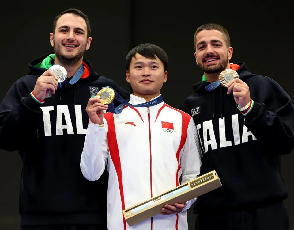 Federico Nino Maldini e Paolo Monna hanno conquistato l'argento e il bronzo nel tiro a segno, trionfo cinese