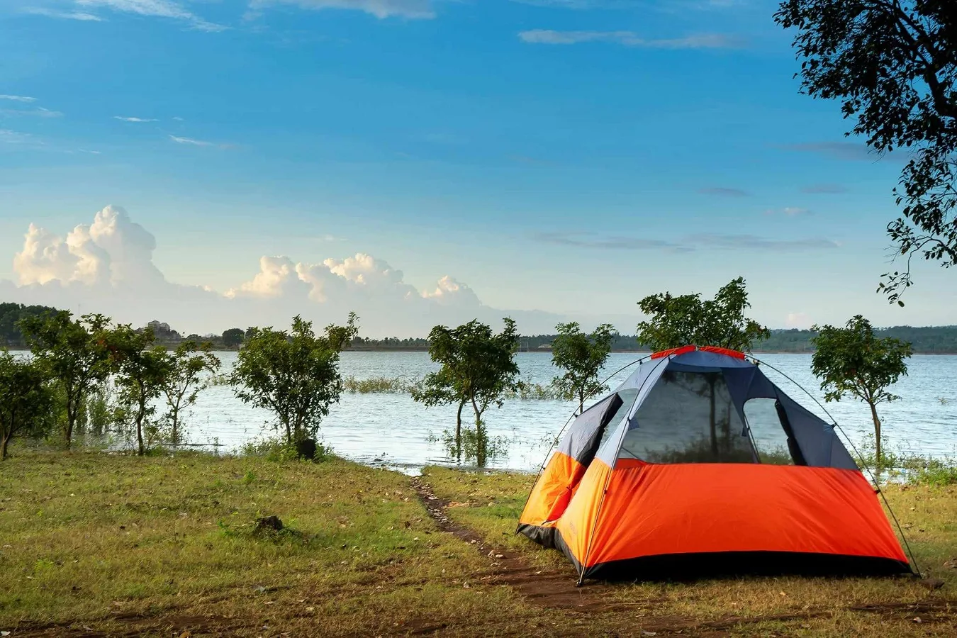 Il campeggio come alternativa economica per le vacanze
