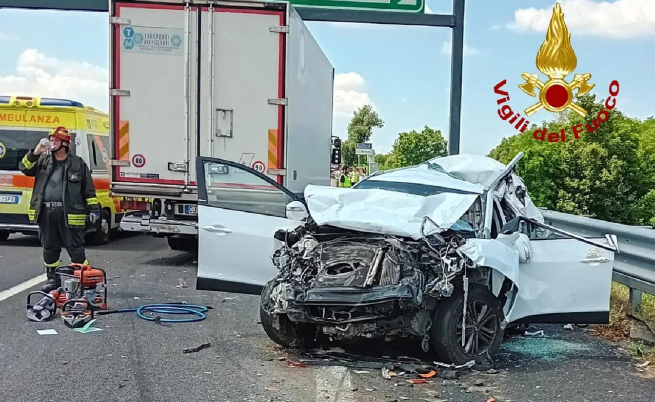 Incidente mortale sull'A4, coinvolti otto mezzi