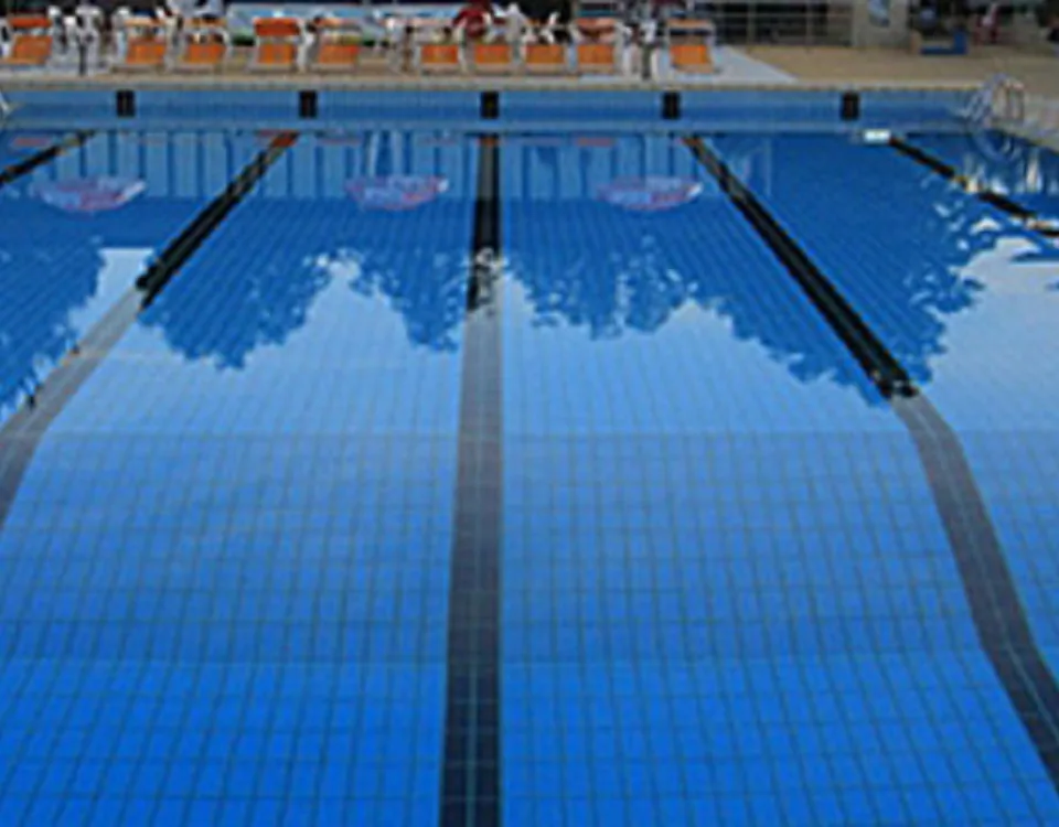 Una bambina è morta annegata in una piscina di un hotel di Imola