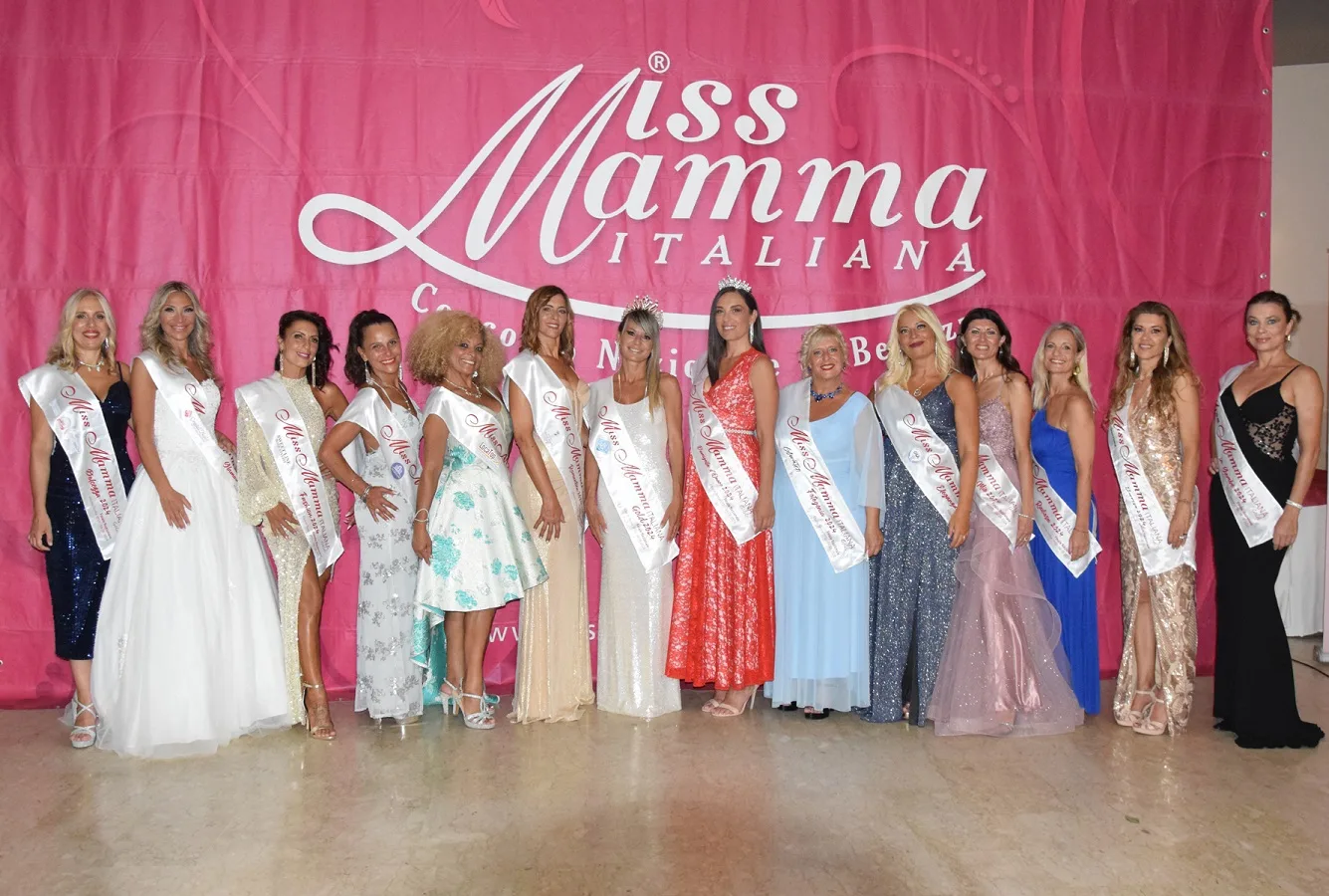 Le vincitrici delle fasce in Miss Mamma Italiana Gold