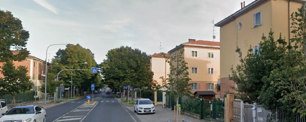 Paura a Imola, tenta di strangolare il figlio in un bar