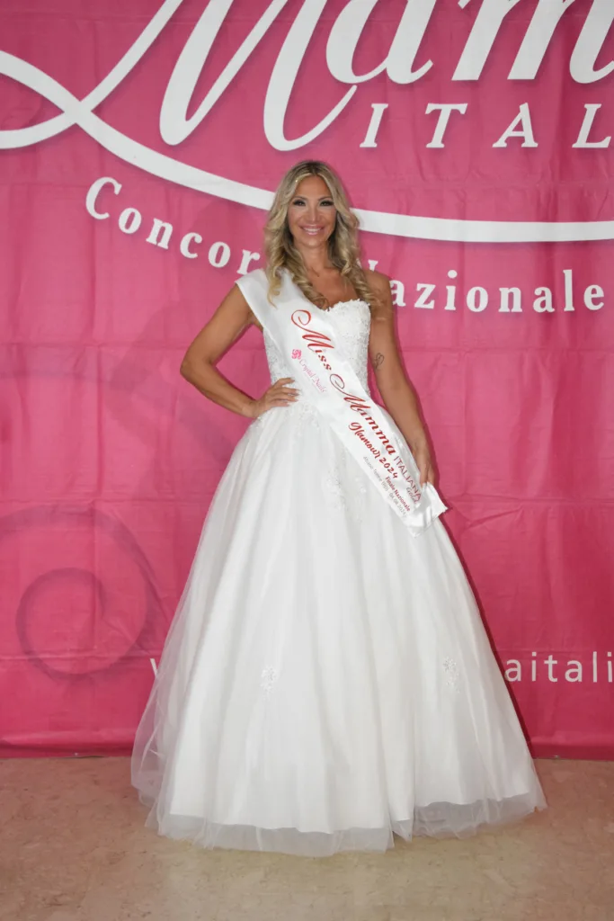 Sara Cerri è la vincitrice di Miss Mamma Italia gold