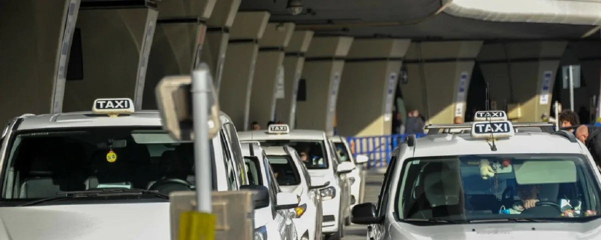 Tassista multato a Fiumicino per aver negato corsa a non vedenti