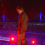 Tom Cruise si è lanciato dal tetto dello Stade de France