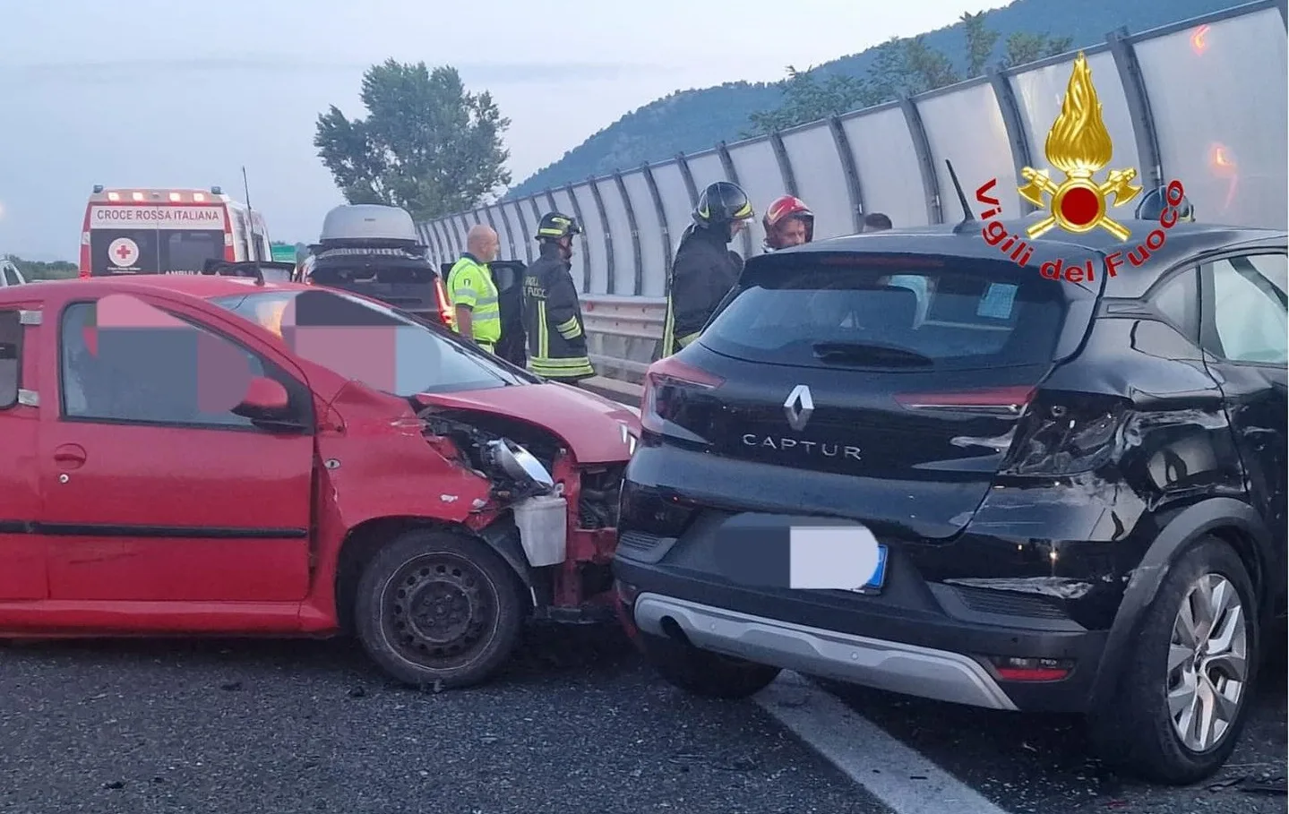 Tragico scontro sull'A2, muore bimba di 7 anni