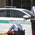 Uccide la moglie e poi si spara a Collegno