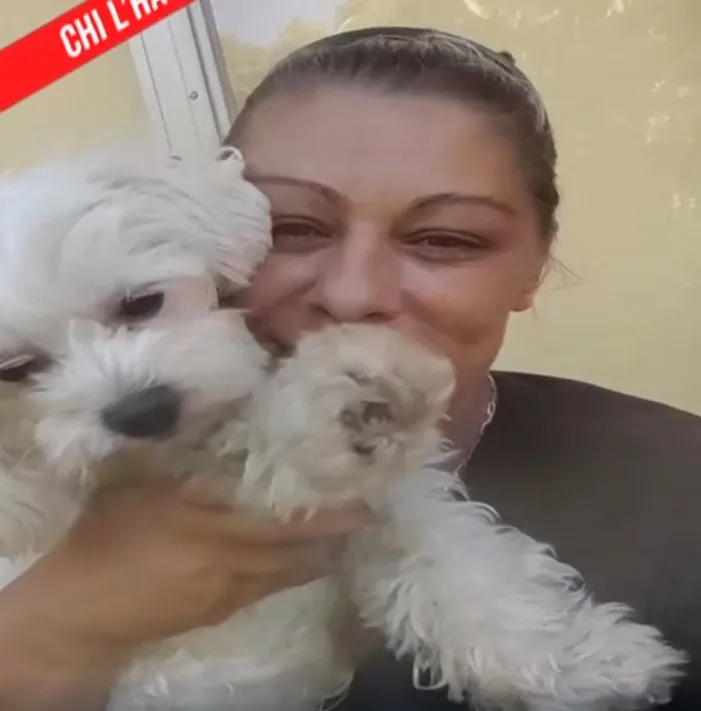 Maria Campai con il suo cagnolino