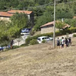 Padre, madre e figlia trovati privi di vita in un casolare