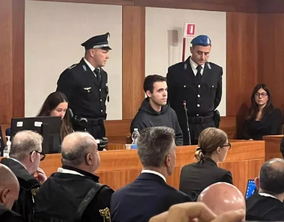 Filippo Turetta in aula durante l'udienza sull'omicidio di Giulia Cecchettin