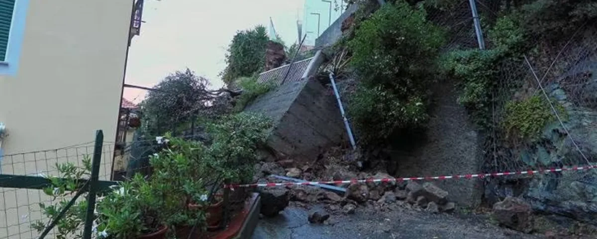 Il maltempo imperversa in Liguria, danni e paura nel Savonese