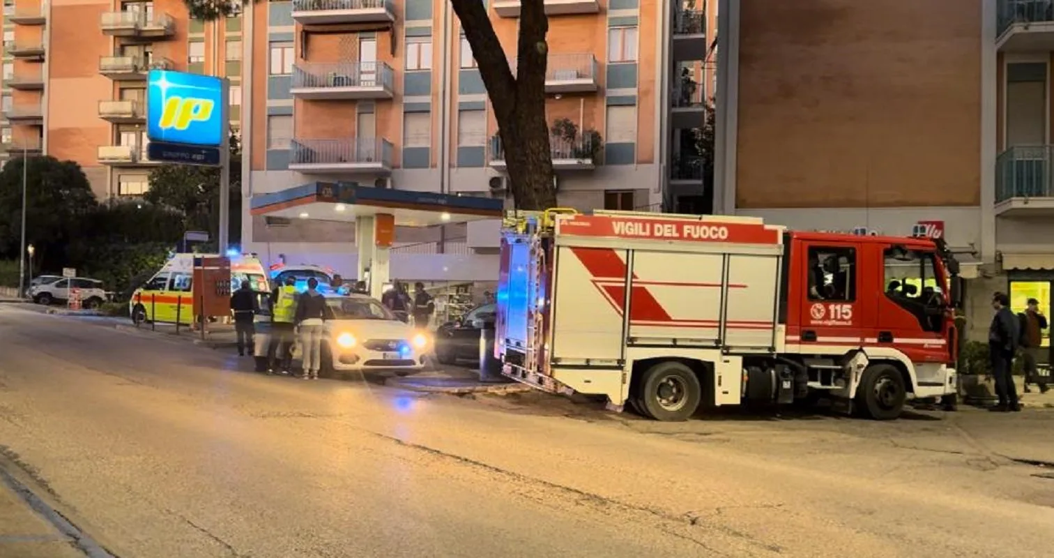 Muore travolta dalla sua auto in via dei Filosofi