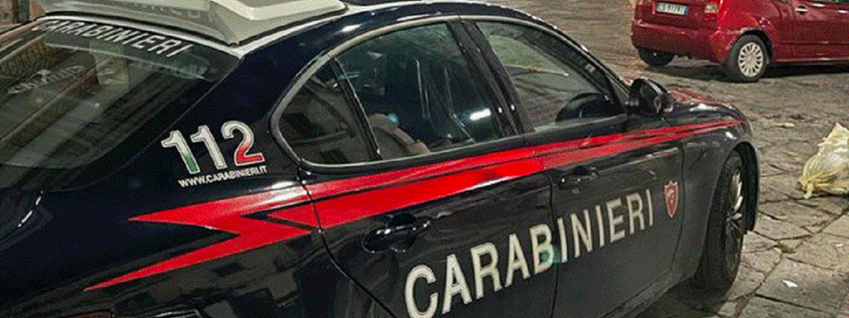 La donna è riuscita ad uscire dal garage solo dopo l'intervento dei carabinieri