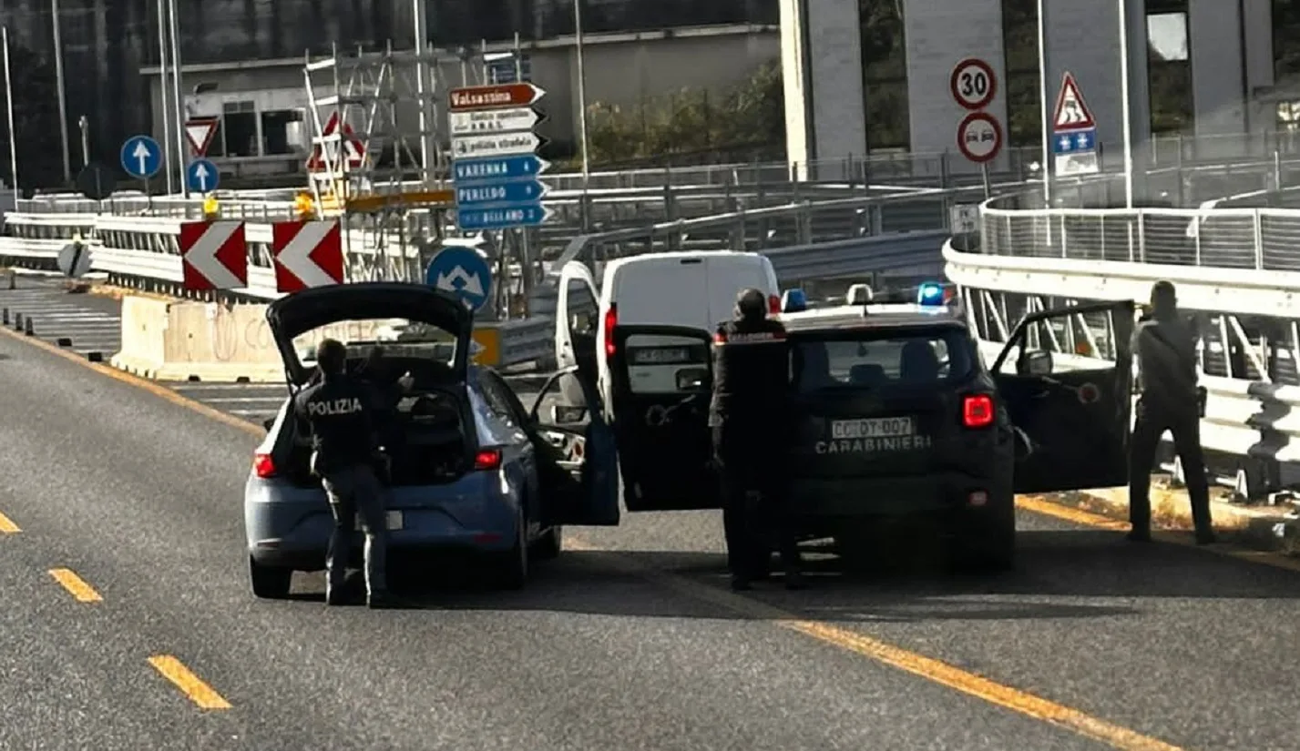 L'inseguimento sulla superstrada 36 dopo il tentativo di rapina