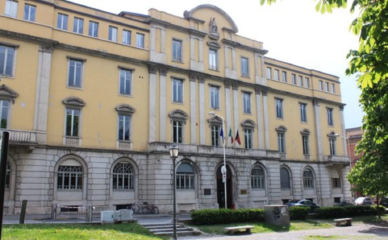 Diciannovenne a processo per stalking a Aosta