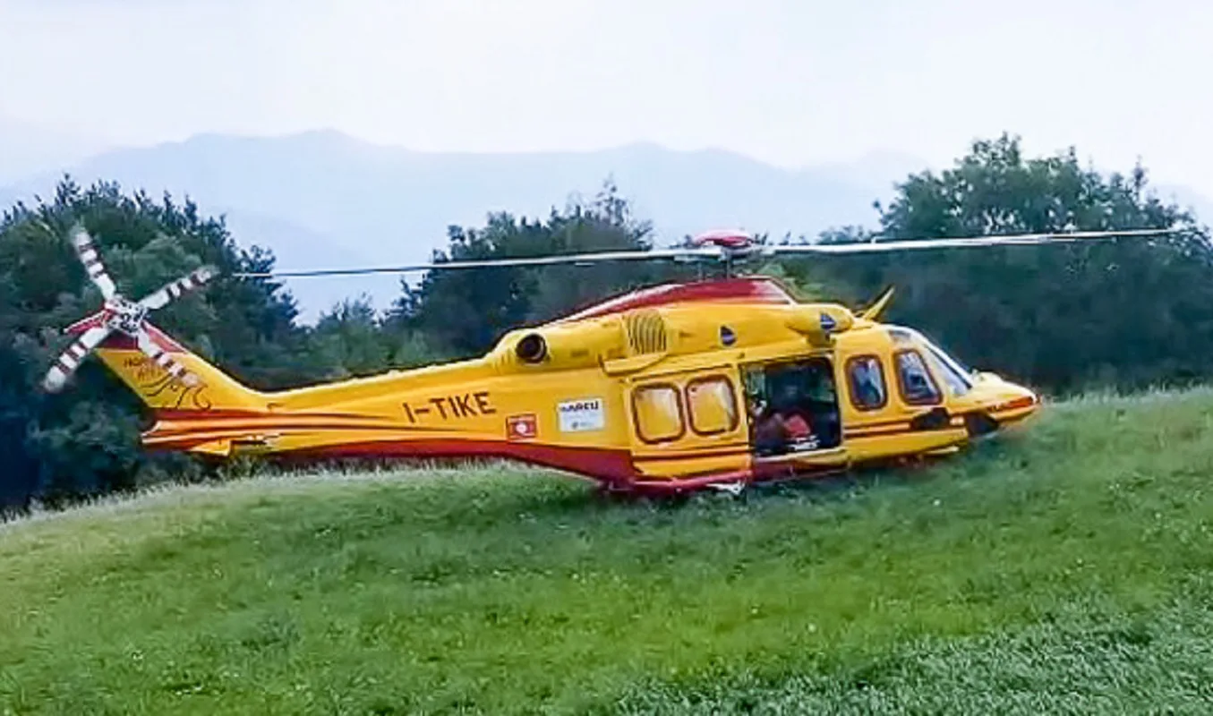 La 41enne è stata trasporta in eliambulanza da Selvino