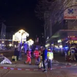 Suv piomba sulla folla ai mercatini di Natale di Madbergo, morti e feriti