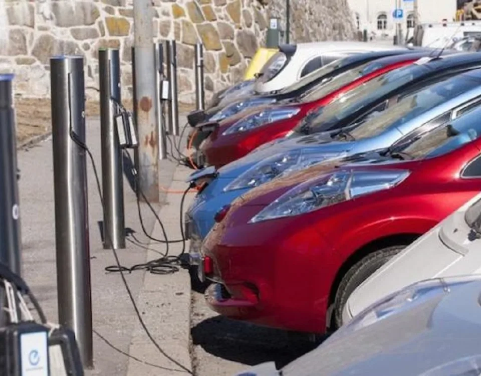 Record di vendite di auto elettriche nel 2024