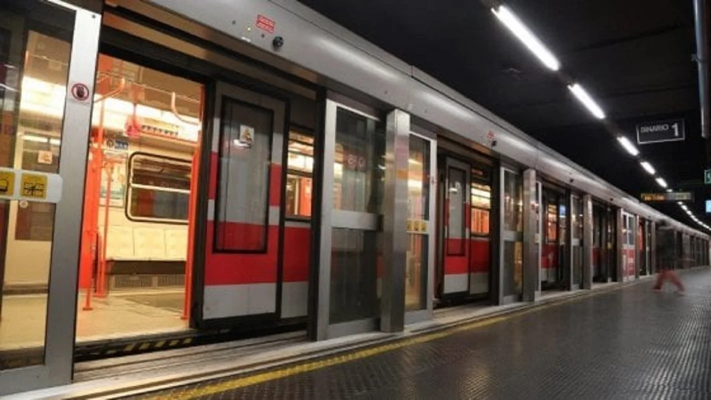 Una ragazza di 24 anni è stata molestata in metro a Milano