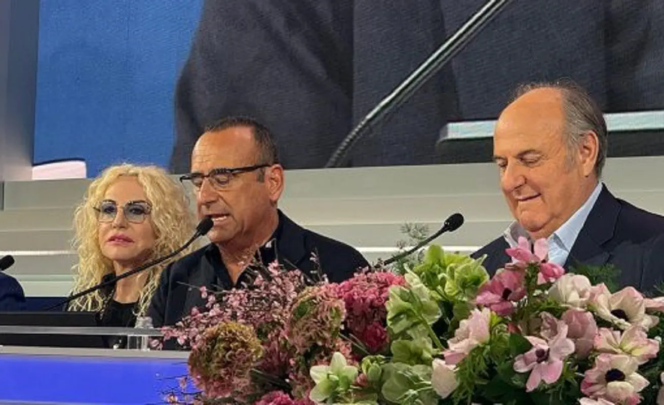 Carlo Conti con Gerry Scotti e Antonella Clerici