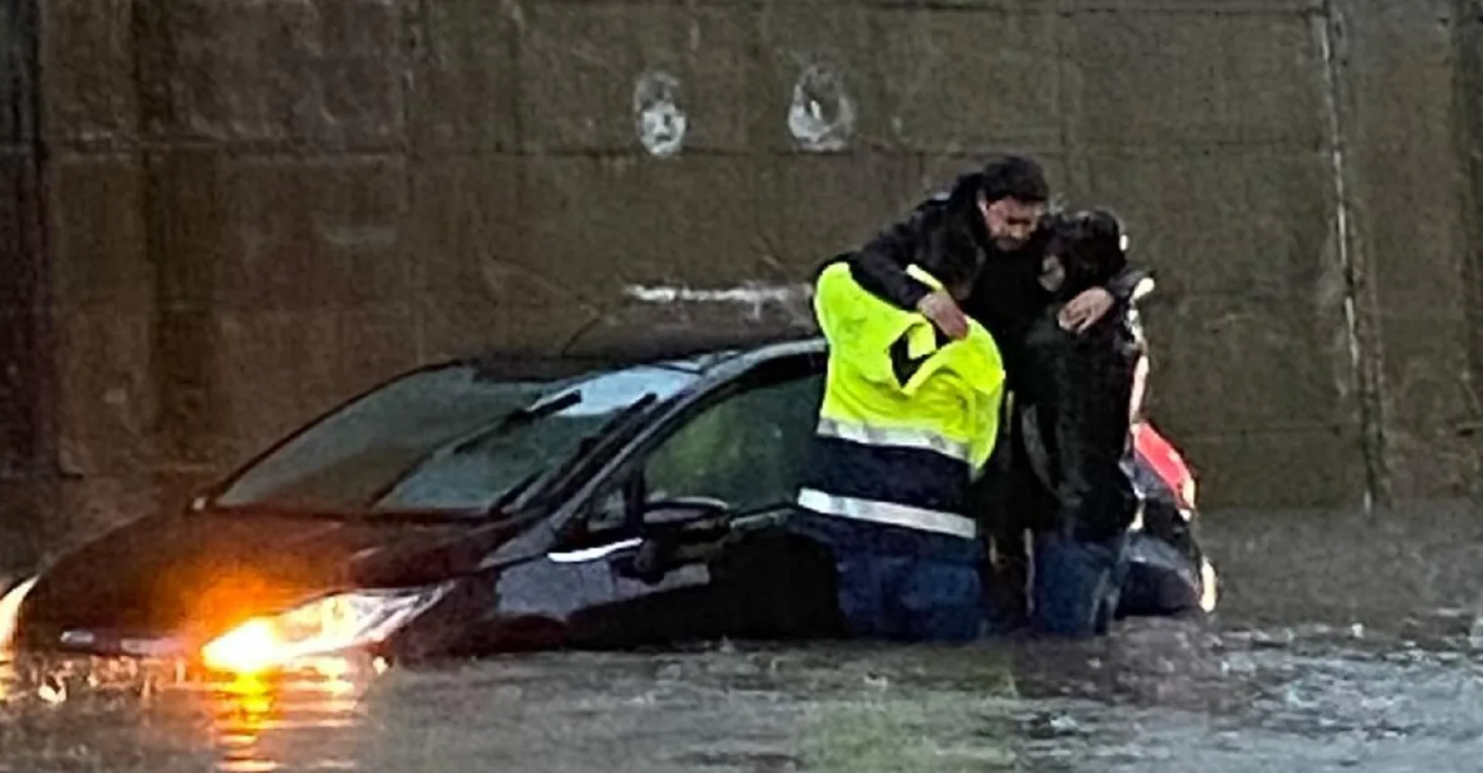 Un automoblista salvato nel messinese