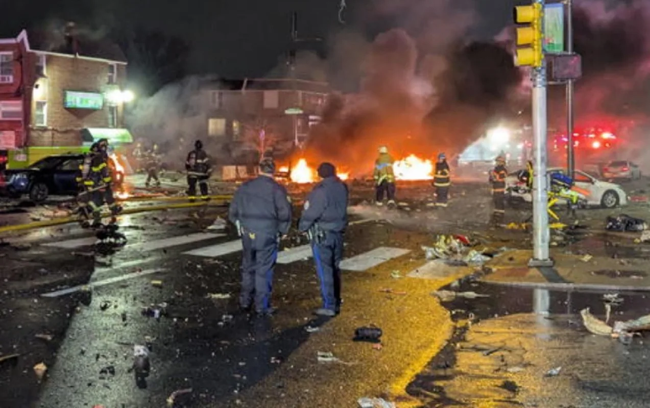 Un'eliambulanza si è schiantata a Philadelphia